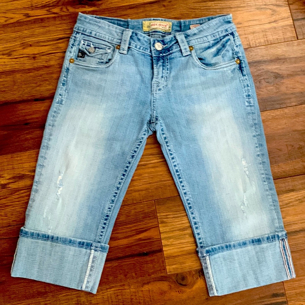 MEK “Cancun” Capri Shorts